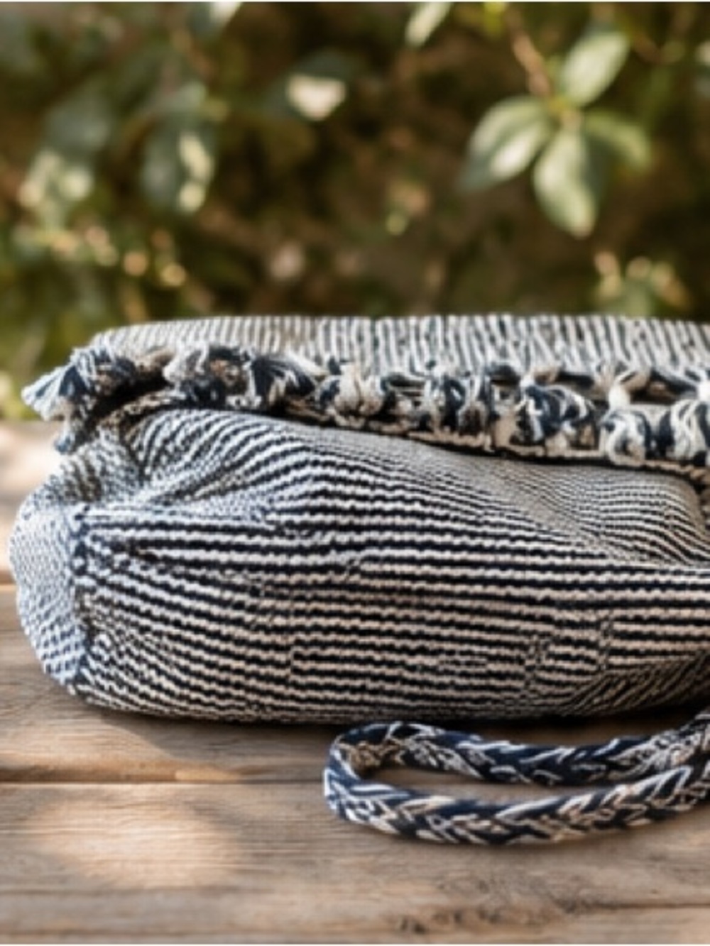 Handwoven Black & White Tassel Shoulder Bag - Picture 2 of 4